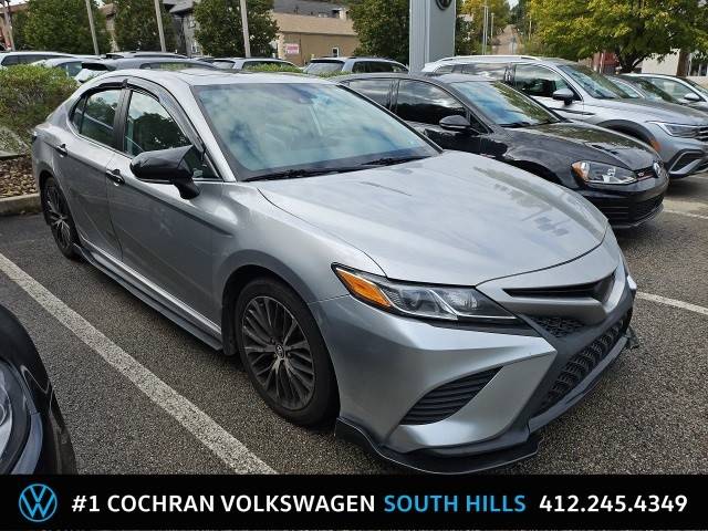 2019 Toyota Camry SE FWD photo