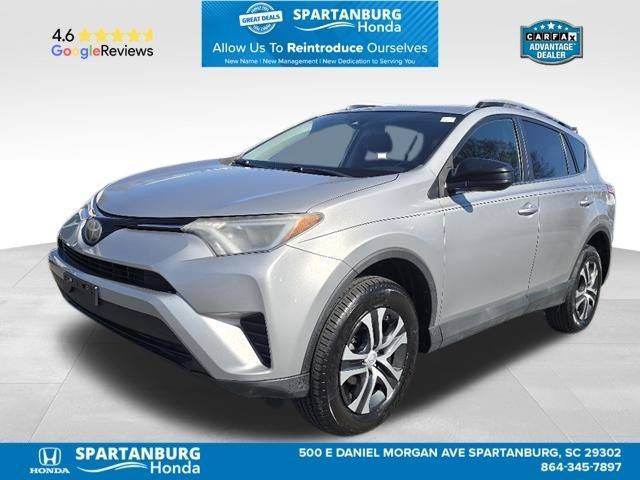 2018 Toyota RAV4 LE FWD photo