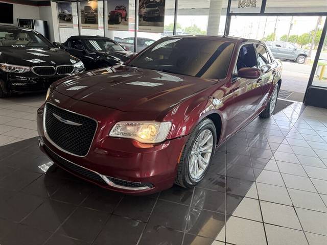 2019 Chrysler 300 Touring L RWD photo