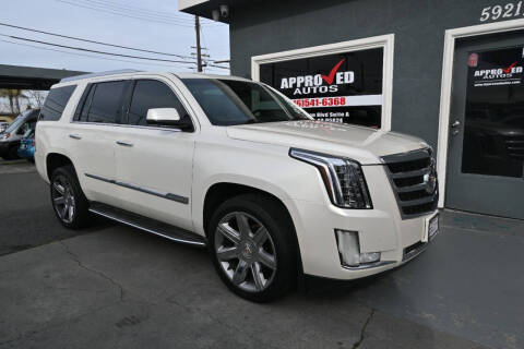 2015 Cadillac Escalade Luxury RWD photo