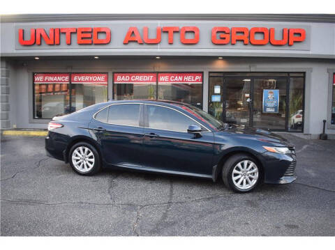 2019 Toyota Camry LE FWD photo