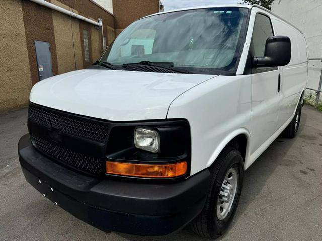 2015 Chevrolet Express Cargo  RWD photo