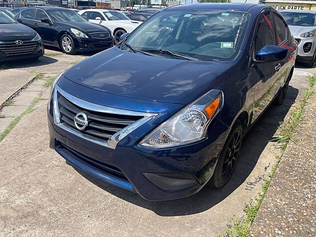 2018 Nissan Versa SV FWD photo