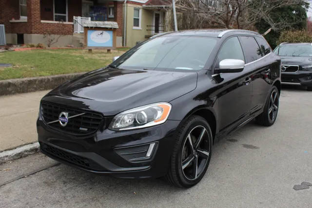 2015 Volvo XC60 T6 R-Design AWD photo