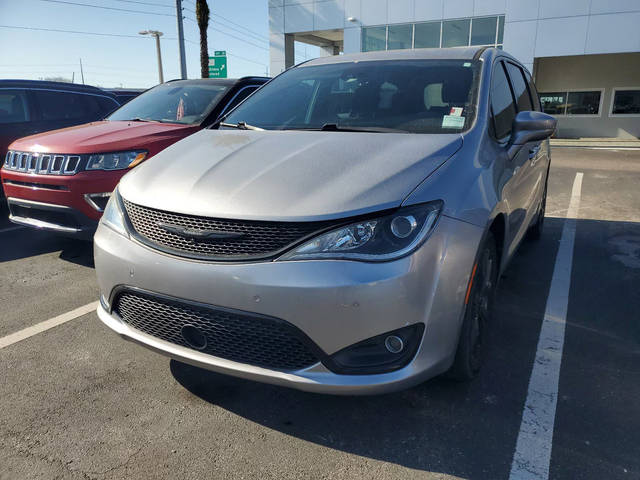 2019 Chrysler Pacifica Minivan Touring Plus FWD photo