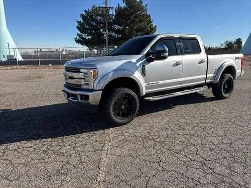 2019 Ford F-250 Super Duty LARIAT 4WD photo