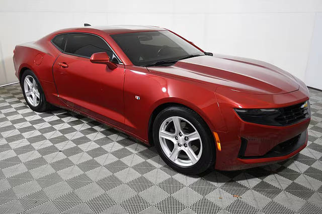 2019 Chevrolet Camaro 1LT RWD photo