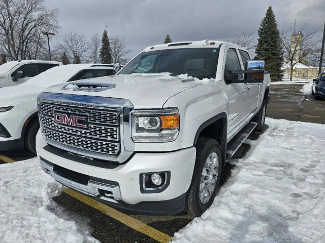 2019 GMC Sierra 2500HD Denali 4WD photo