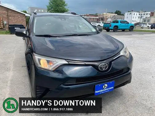 2018 Toyota RAV4 LE AWD photo
