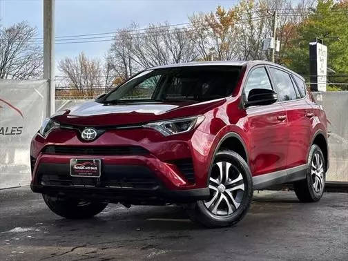 2018 Toyota RAV4 LE AWD photo