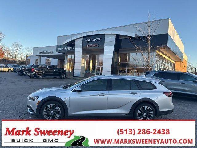 2019 Buick Regal TourX Essence AWD photo