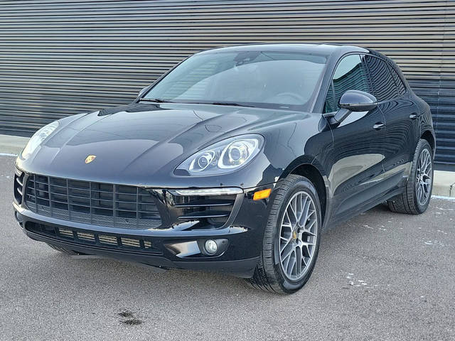 2018 Porsche Macan Sport Edition AWD photo