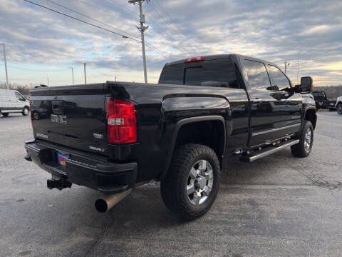 2019 GMC Sierra 3500HD Denali 4WD photo