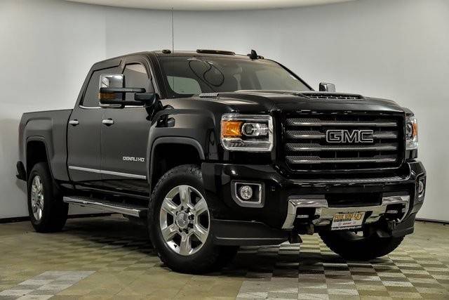 2019 GMC Sierra 2500HD Denali 4WD photo