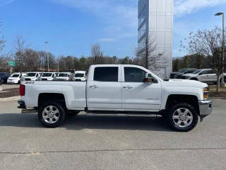2019 Chevrolet Silverado 3500HD LTZ 4WD photo