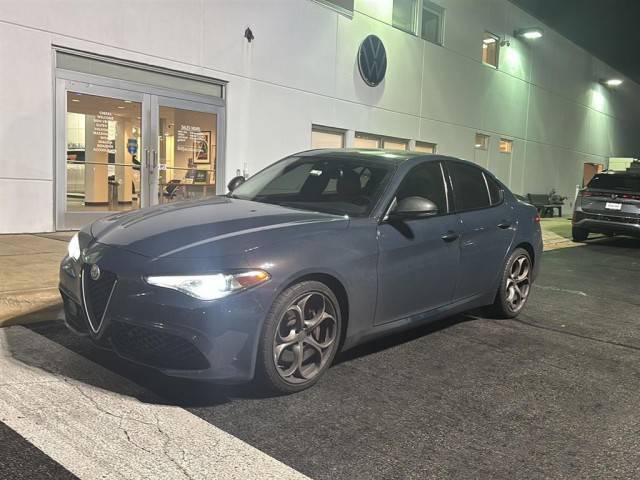 2019 Alfa Romeo Giulia Ti Sport AWD photo
