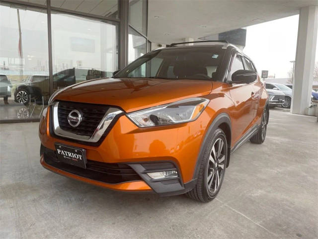 2018 Nissan Kicks SR FWD photo