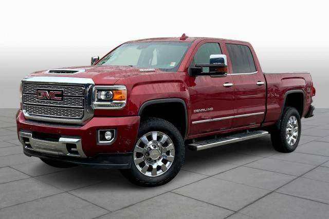 2019 GMC Sierra 2500HD Denali 4WD photo