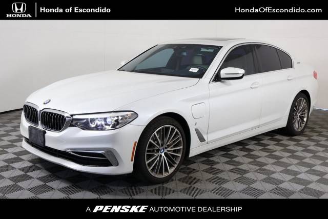 2019 BMW 5 Series 530e iPerformance RWD photo