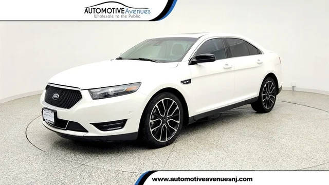 2018 Ford Taurus SHO AWD photo