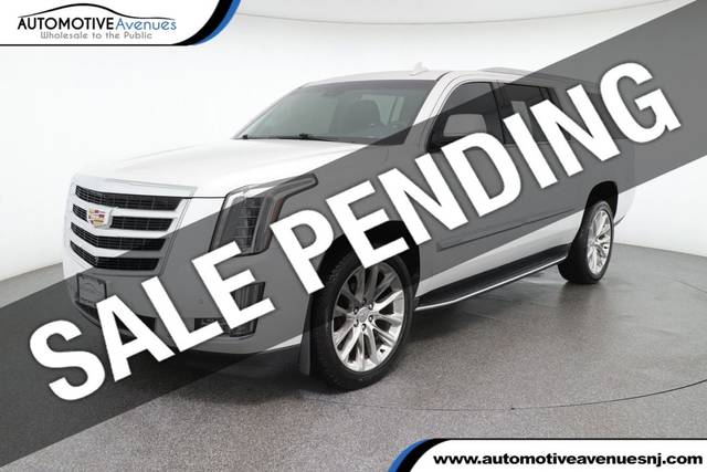 2019 Cadillac Escalade ESV Luxury 4WD photo