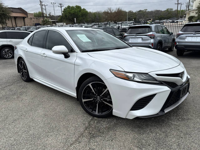 2019 Toyota Camry XSE FWD photo