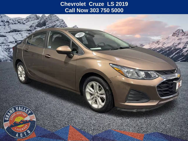 2019 Chevrolet Cruze LS FWD photo