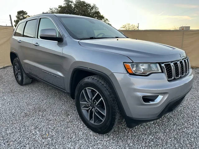 2019 Jeep Grand Cherokee Laredo E 4WD photo