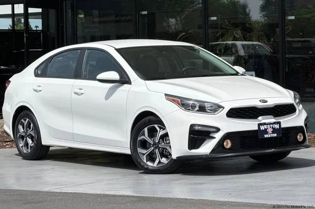 2019 Kia Forte LXS FWD photo