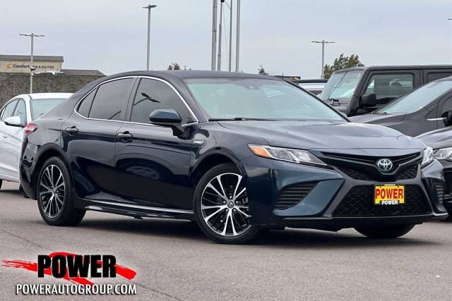 2019 Toyota Camry Hybrid SE FWD photo