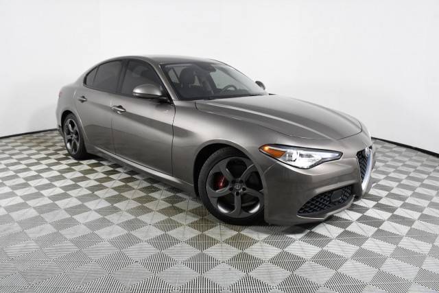 2019 Alfa Romeo Giulia Sport RWD photo