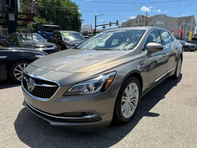 2019 Buick LaCrosse Essence FWD photo