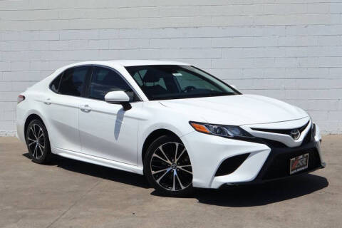 2019 Toyota Camry SE FWD photo