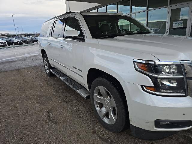 2019 Chevrolet Suburban LT 4WD photo