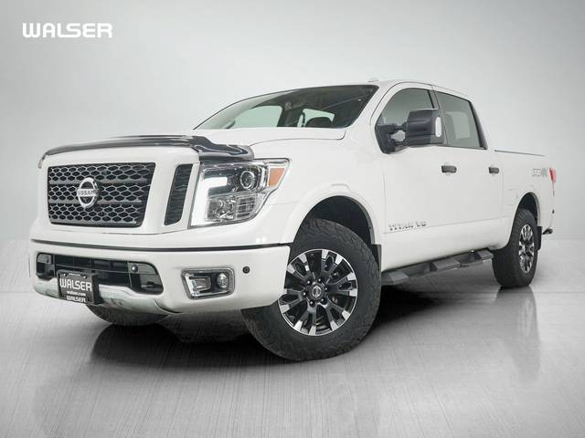 2019 Nissan Titan PRO-4X 4WD photo