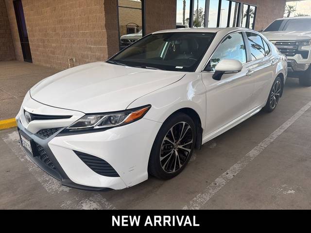 2019 Toyota Camry SE FWD photo