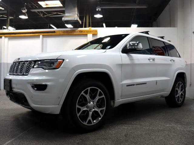 2019 Jeep Grand Cherokee Overland 4WD photo