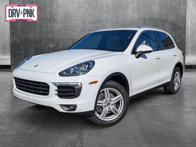 2016 Porsche Cayenne  AWD photo