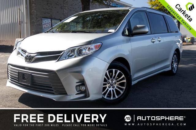 2019 Toyota Sienna XLE FWD photo