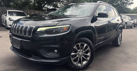 2019 Jeep Cherokee Latitude Plus FWD photo