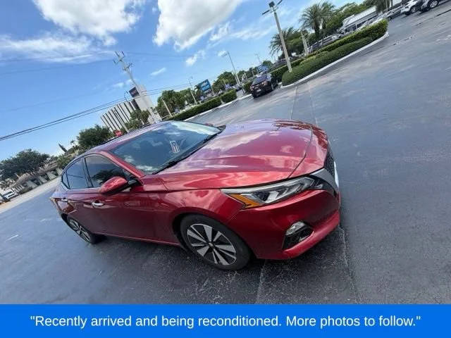 2019 Nissan Altima 2.5 SV FWD photo