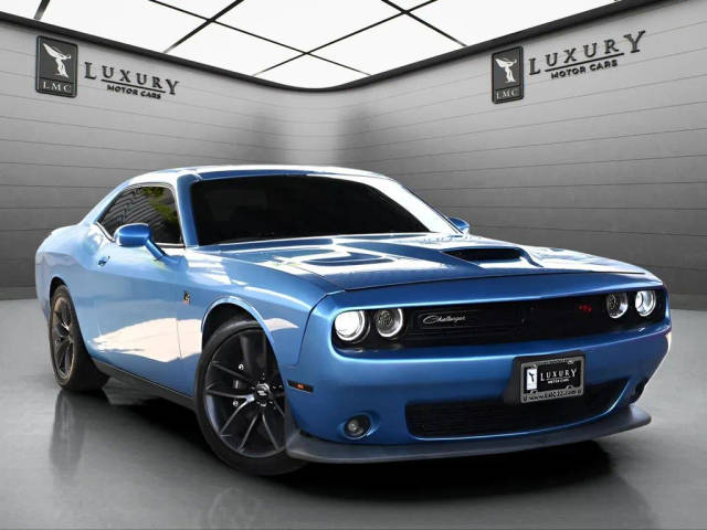 2019 Dodge Challenger R/T Scat Pack RWD photo