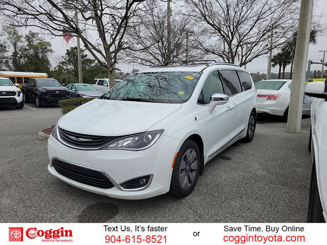 2019 Chrysler Pacifica Minivan Hybrid Limited FWD photo