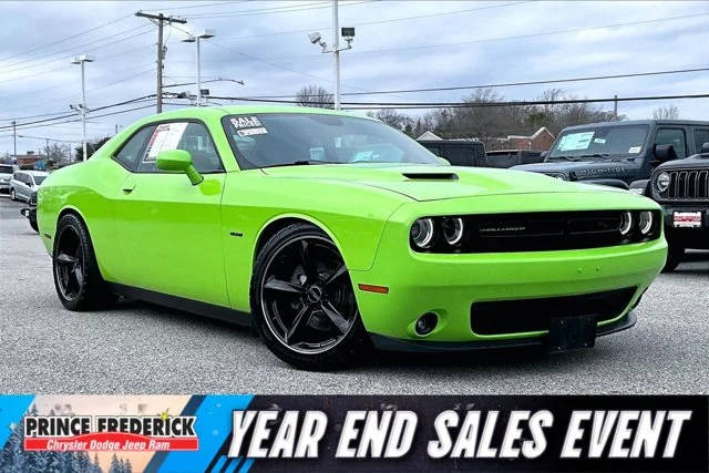 2015 Dodge Challenger R/T RWD photo