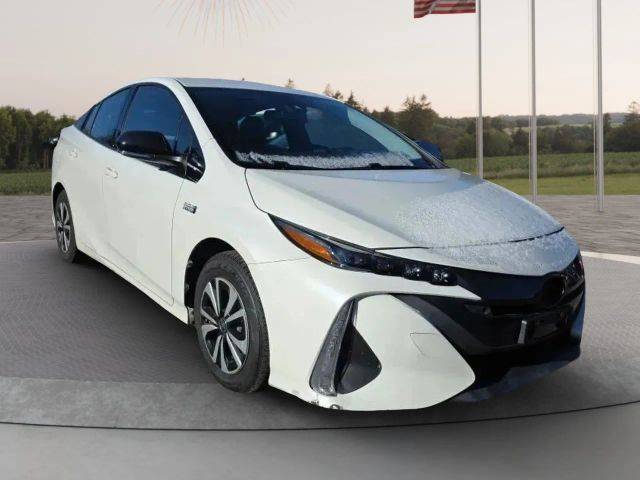 2018 Toyota Prius Prime Premium FWD photo