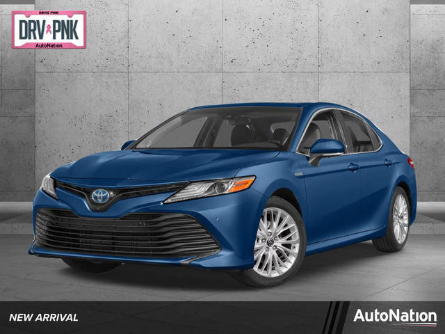 2019 Toyota Camry Hybrid XLE FWD photo