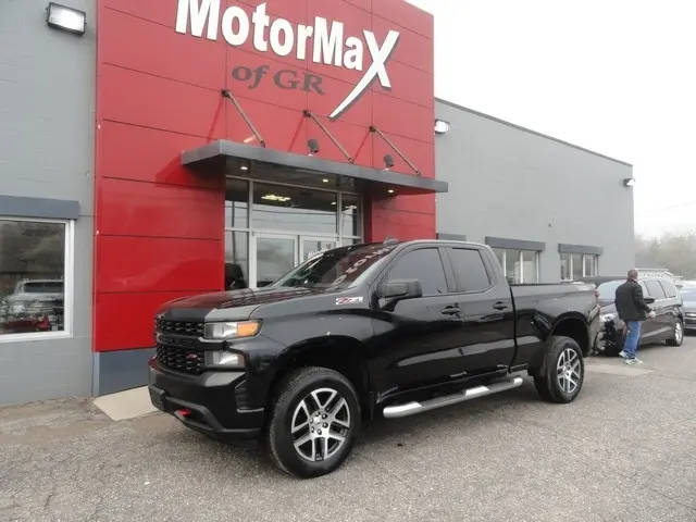 2019 Chevrolet Silverado 1500 Custom Trail Boss 4WD photo