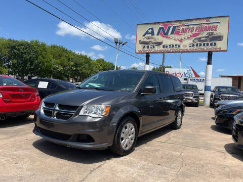 2019 Dodge Grand Caravan SE FWD photo