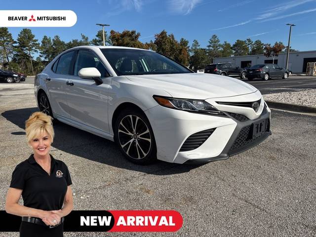 2019 Toyota Camry SE FWD photo