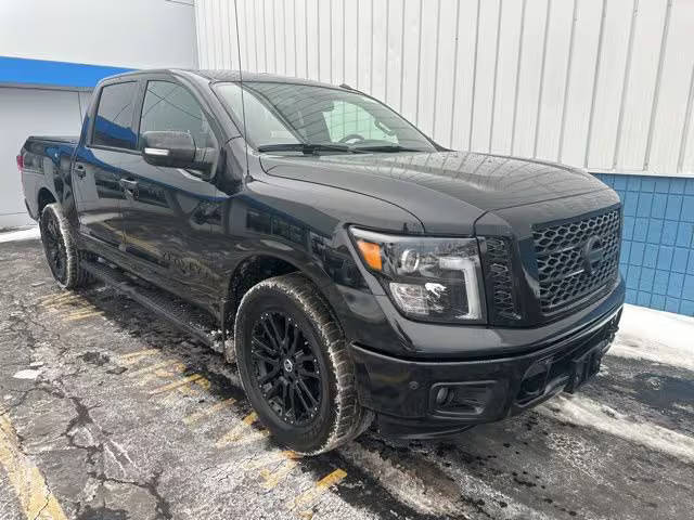 2019 Nissan Titan SV 4WD photo